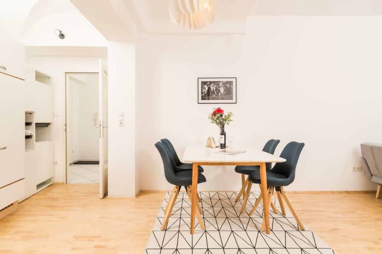 Zum Grazer Uhrturm Apartment Екстериор снимка