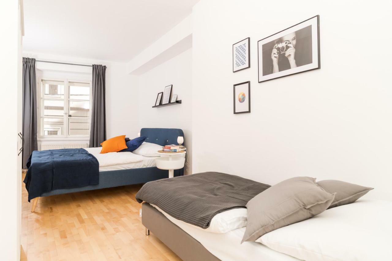 Zum Grazer Uhrturm Apartment Екстериор снимка