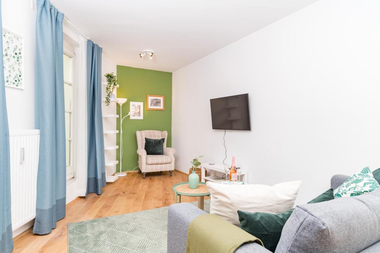 Zum Grazer Uhrturm Apartment Екстериор снимка