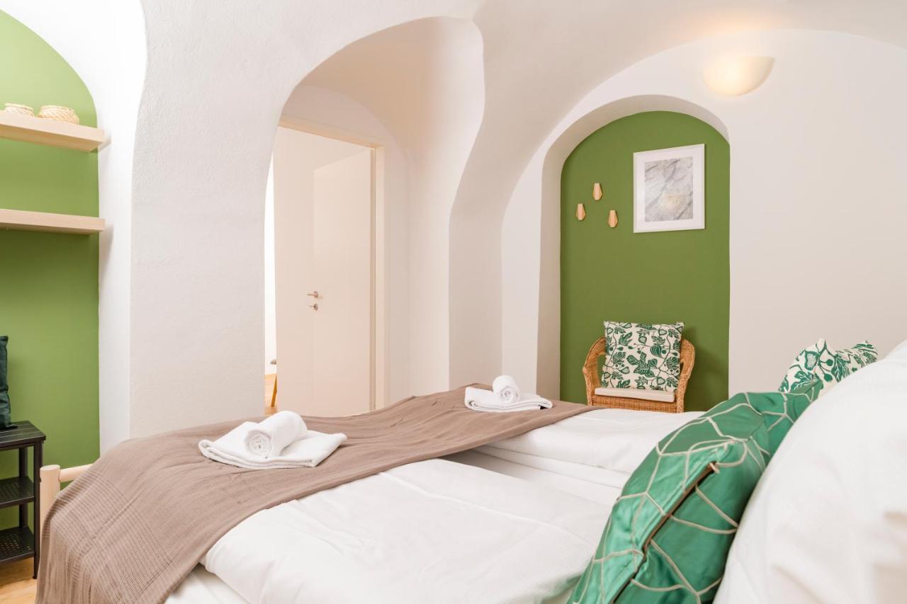 Zum Grazer Uhrturm Apartment Екстериор снимка